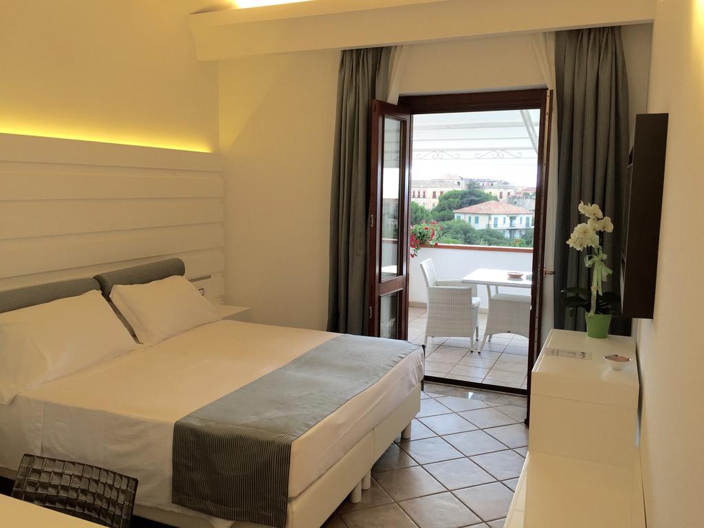 Villa Il Barone Tropea Room photo